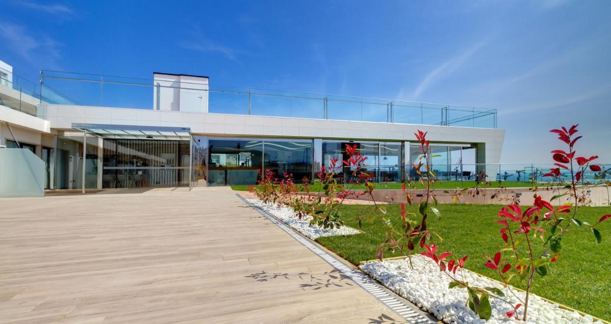 Jardín al aire libre en Oca Playa de Foz Hotel & Spa