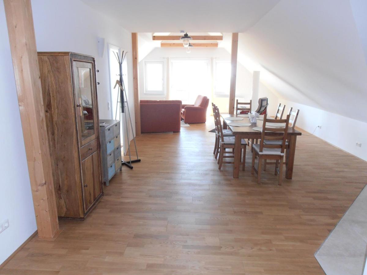 Ferienwohnung am Kirchberg - Housity