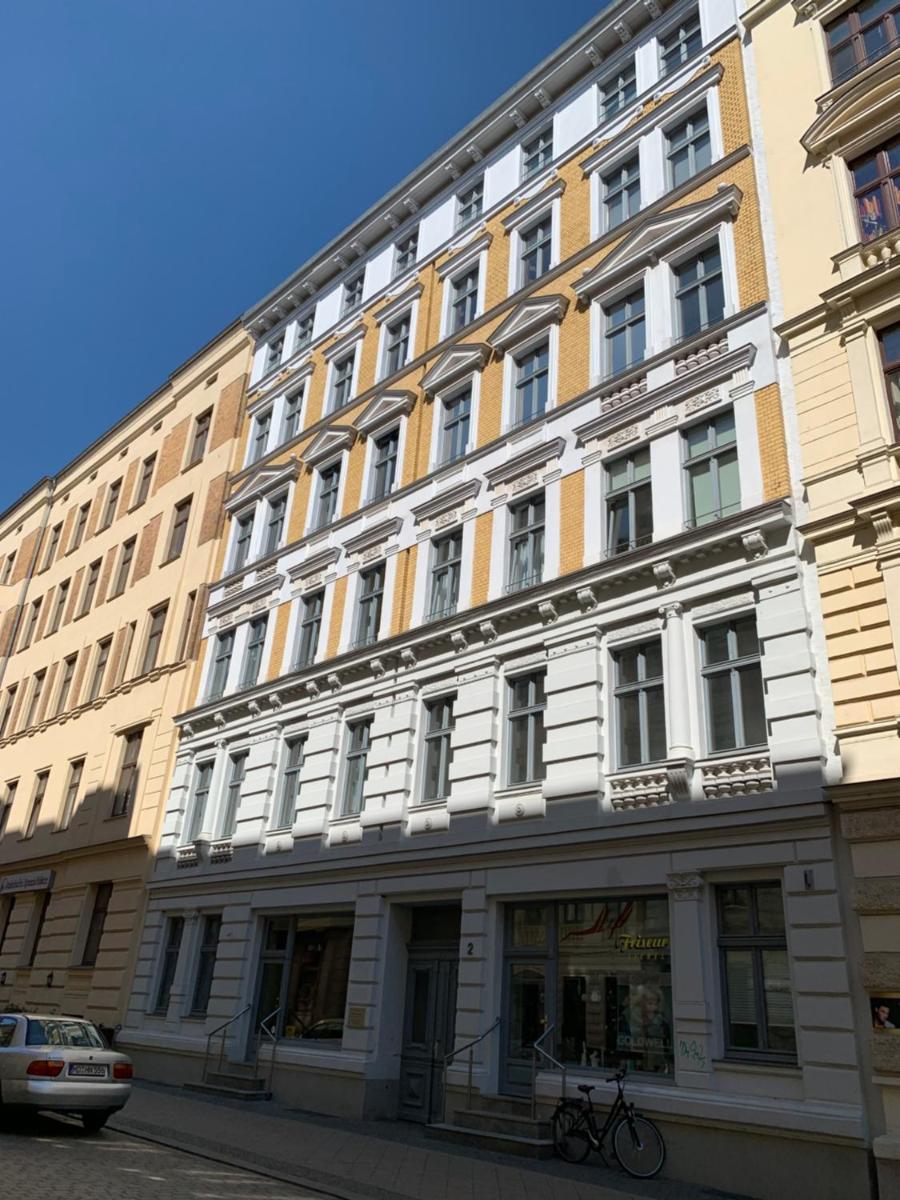 CozyHome Apartment am Hasselbachplatz - Housity