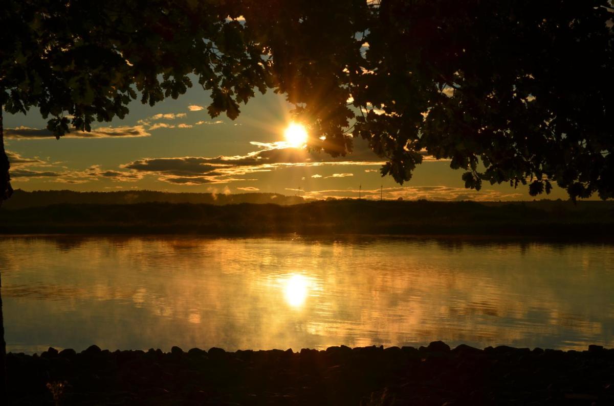 Domek nad Odrą - Housity