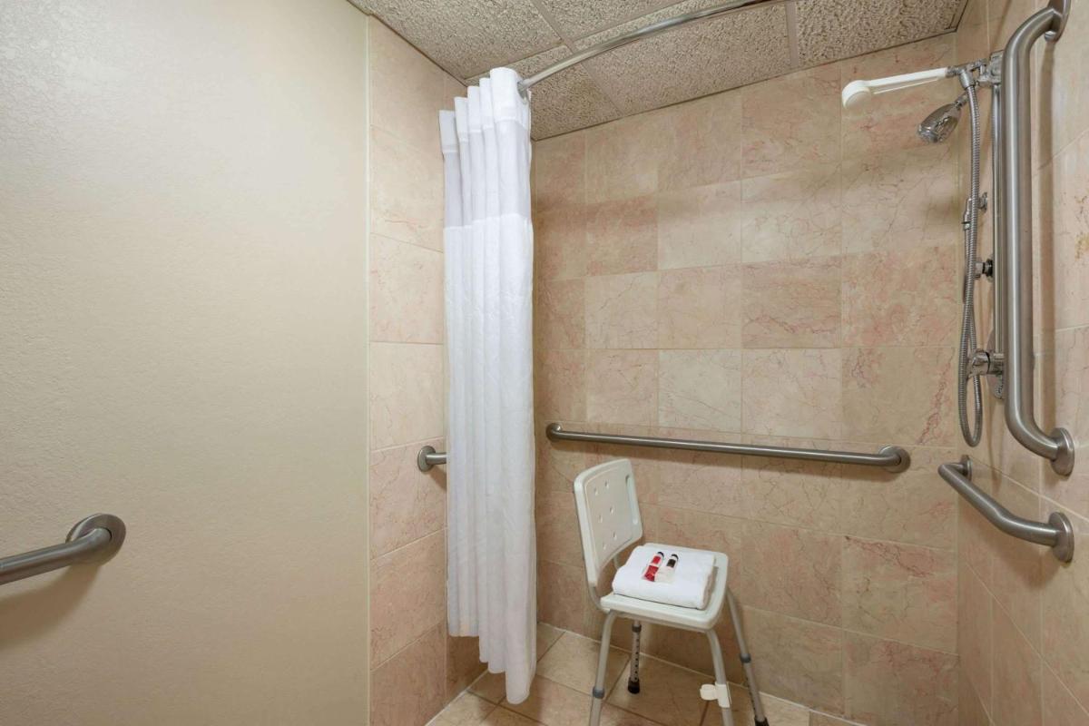 Baymont by Wyndham Mandan Bismarck Area - Housity