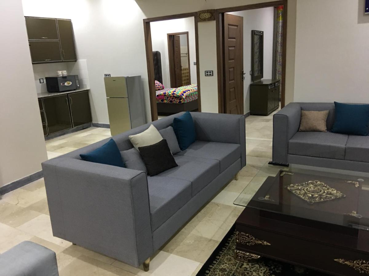 Suitetrails - Apartment near Shaukat Khanum