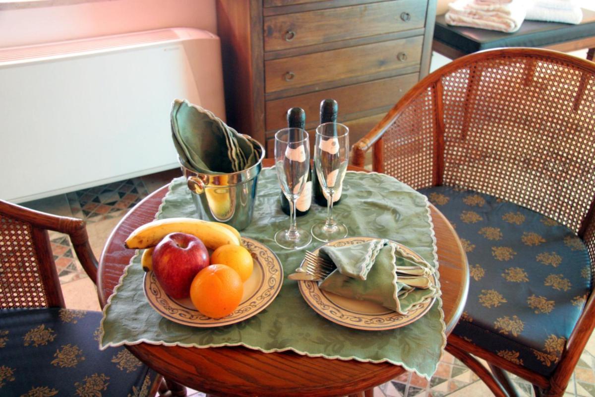 Hotel U' Bais - Housity