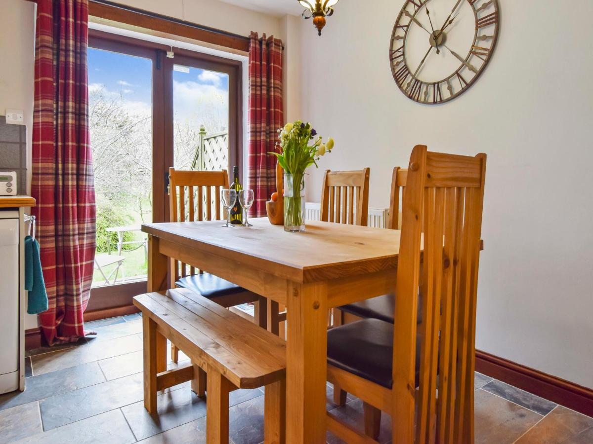 Stepping Stones - Housity