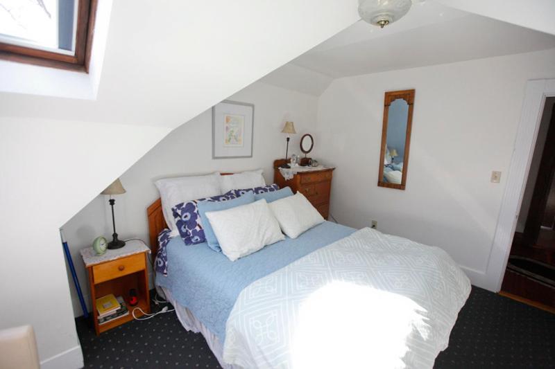 A Village Bed and Breakfast - Housity