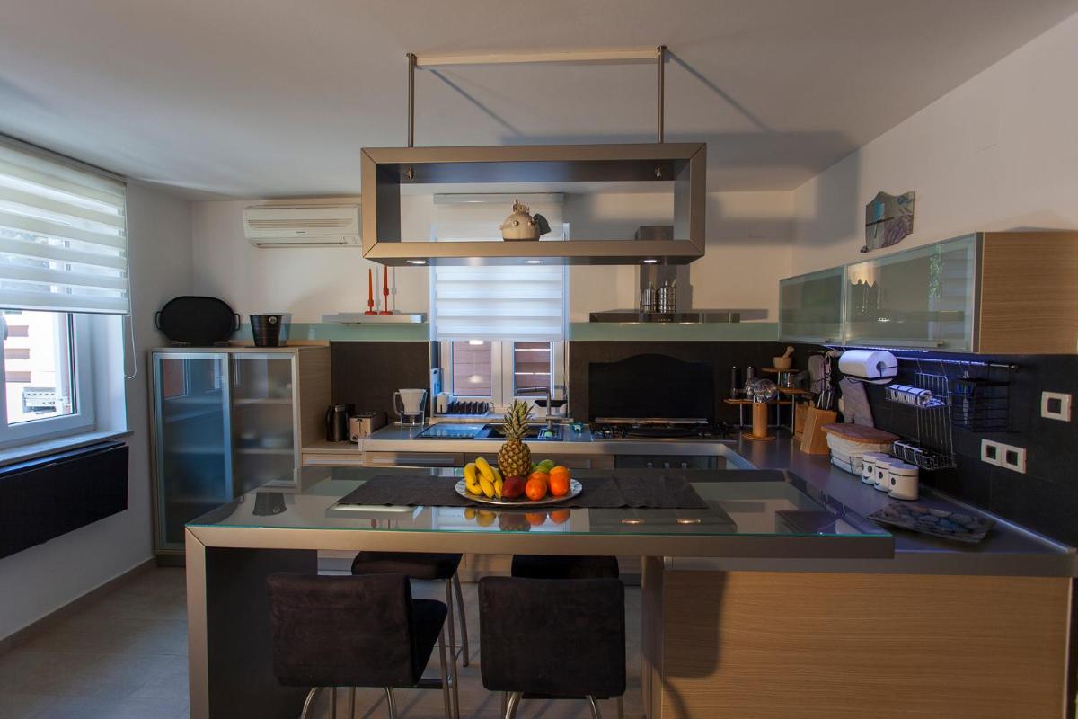 Apartment Simon Says - Housity