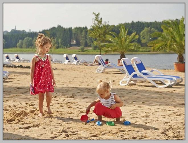 Bungalow direkt am Wasser - Housity