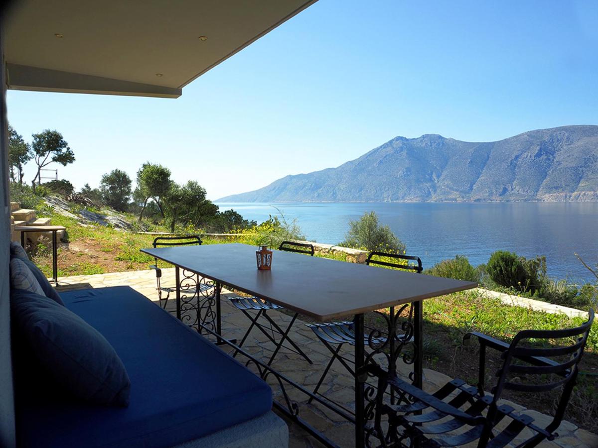 Apartment by The Sea Near Athens - Housity