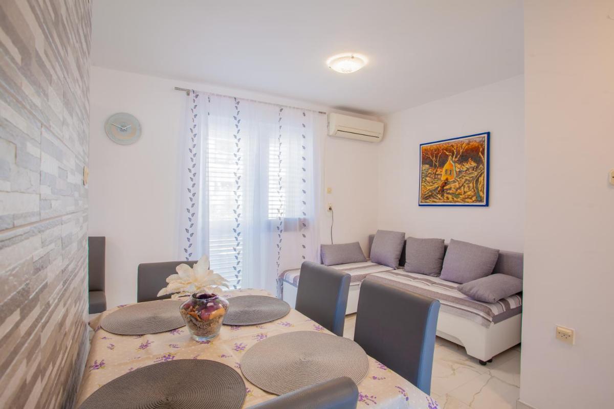 Apartment Sara - Cres - Housity