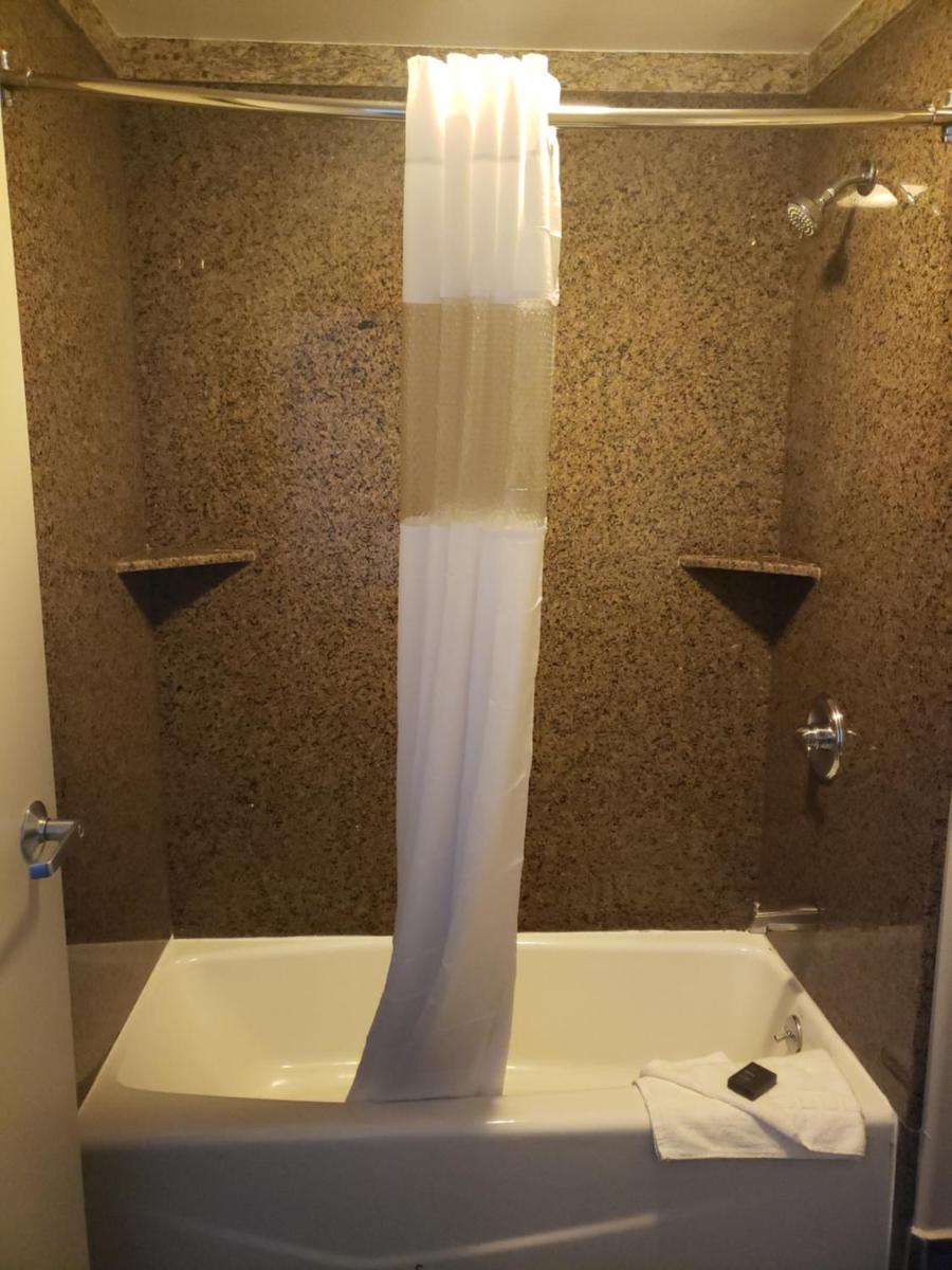 Portofino Inn Burbank - Housity