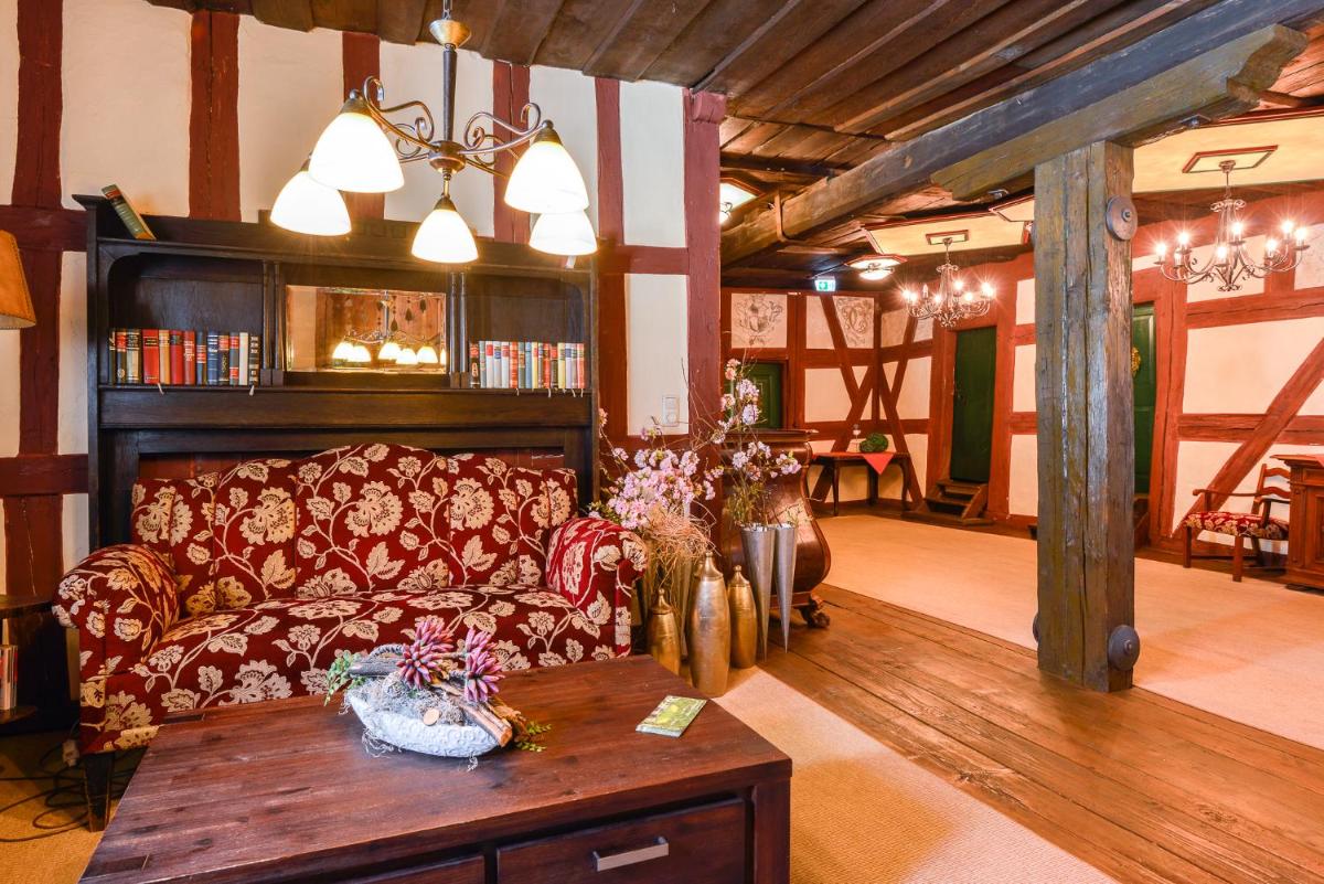 DER SCHWAN Hotel & Restaurant - Housity