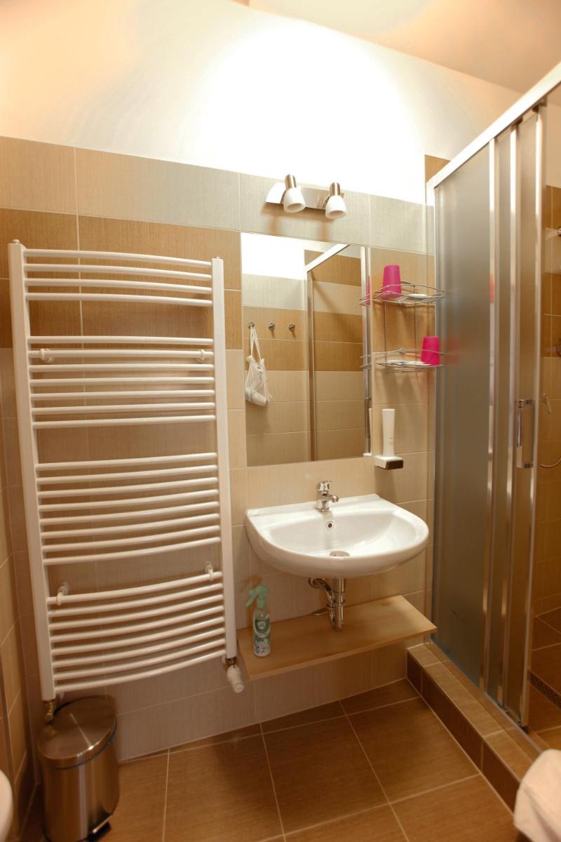 Hotel Paradies - Housity