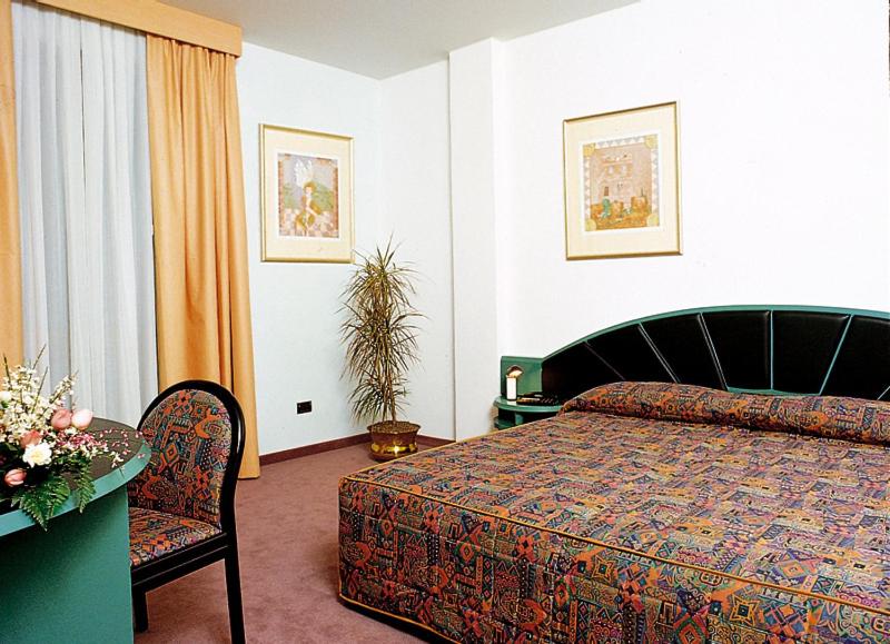 Antica Postumia - Housity