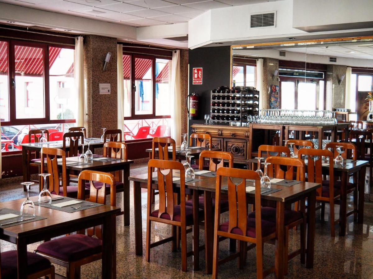 Hotel Humanes - Housity