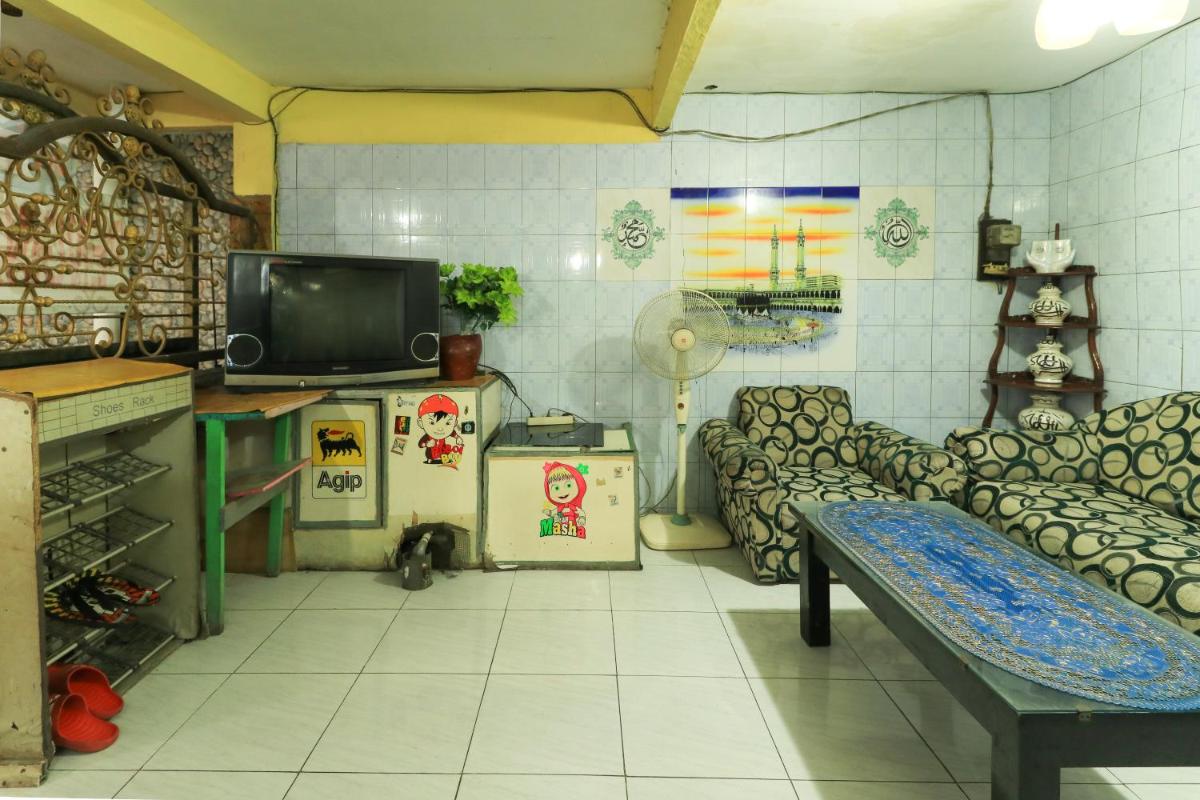 Dharmawati Homestay Syariah at Terminal Purabaya - Housity