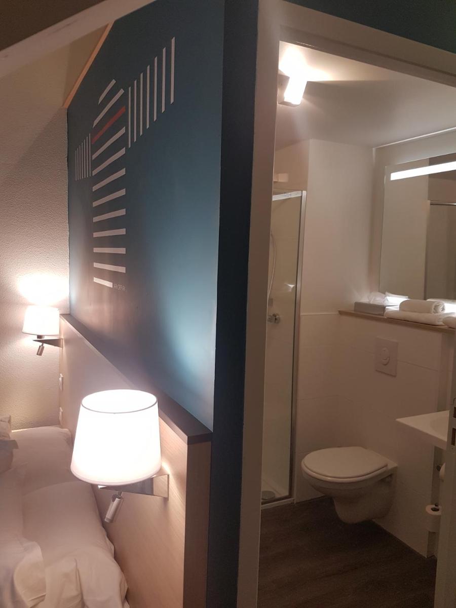 Salle de bains dans l'établissement Best Western Armor Park Dinan et Spa