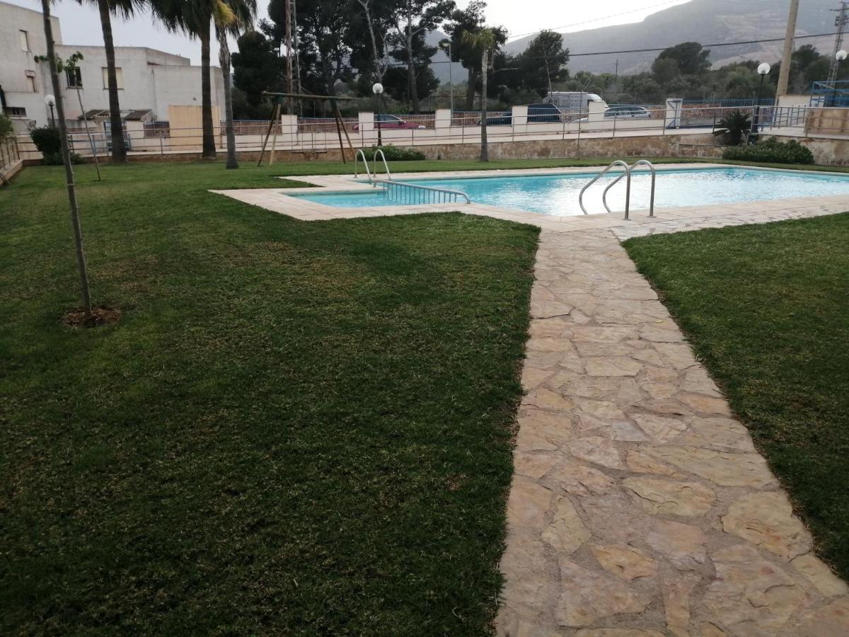 La Riviera Apartement - Housity