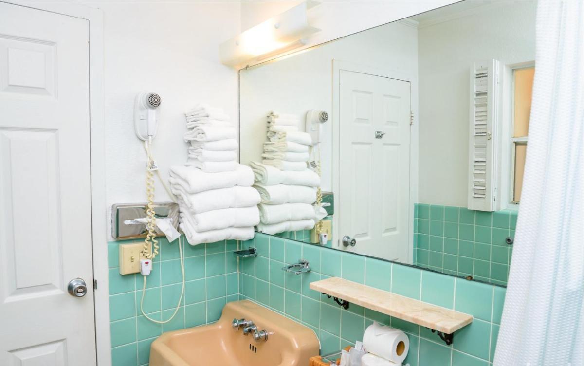 Land O Nod Inn - Housity