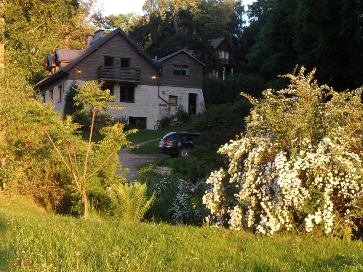 Noce i Dnie - apartamenty i pokoje - Housity
