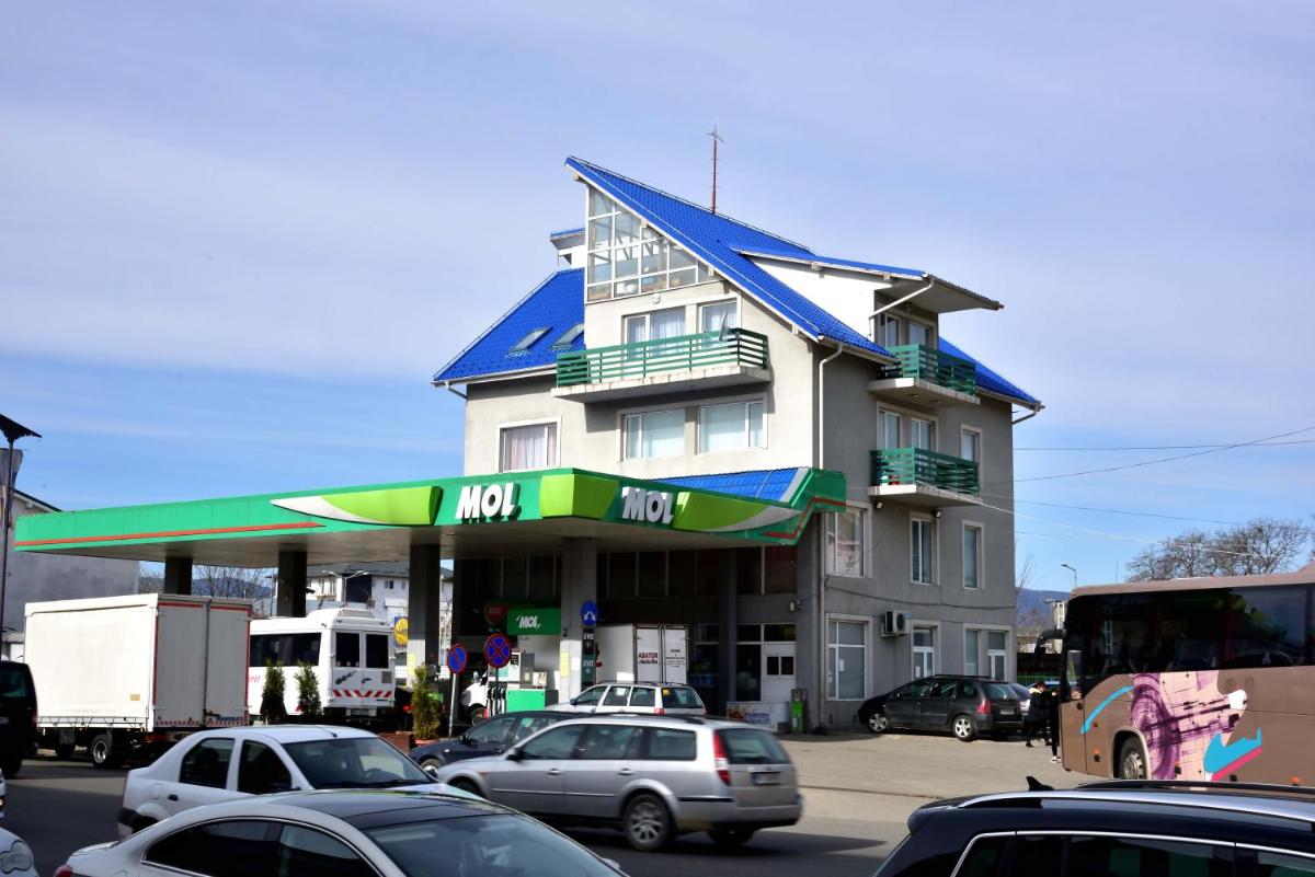 Pensiunea La Safari - Housity