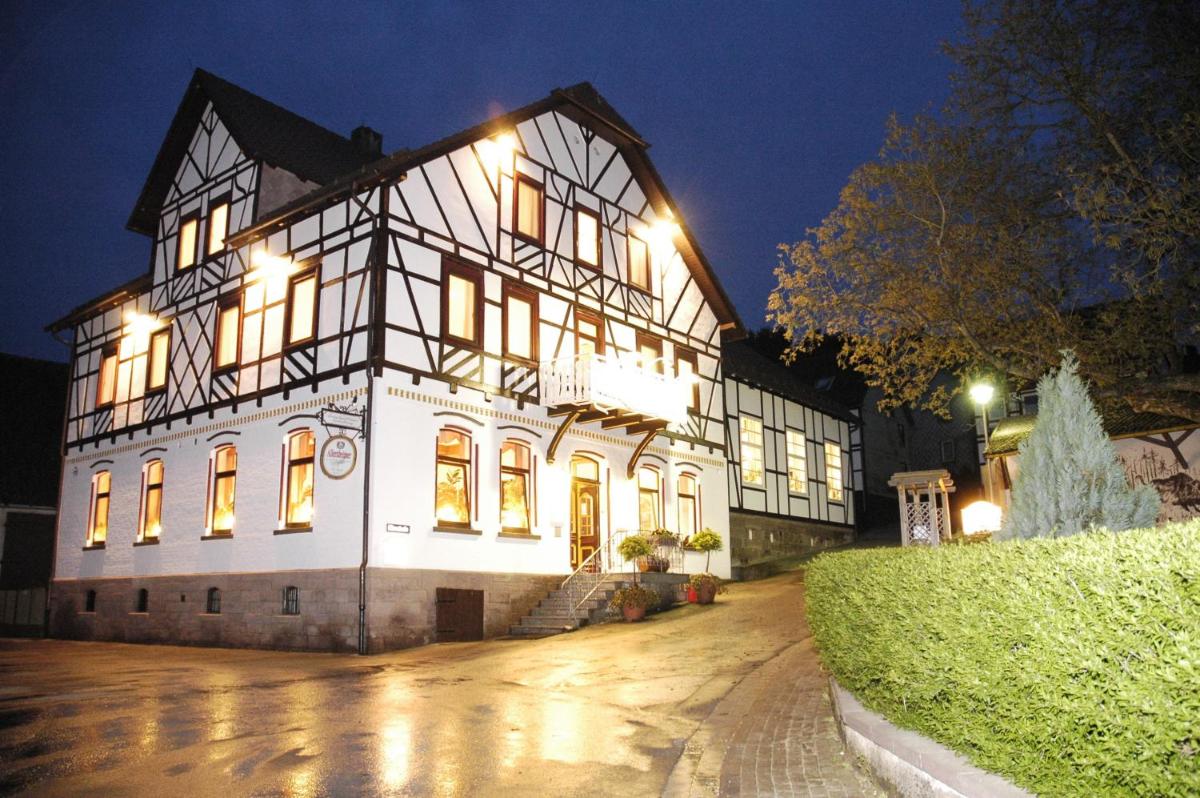 LandHotel Lönskrug - Housity