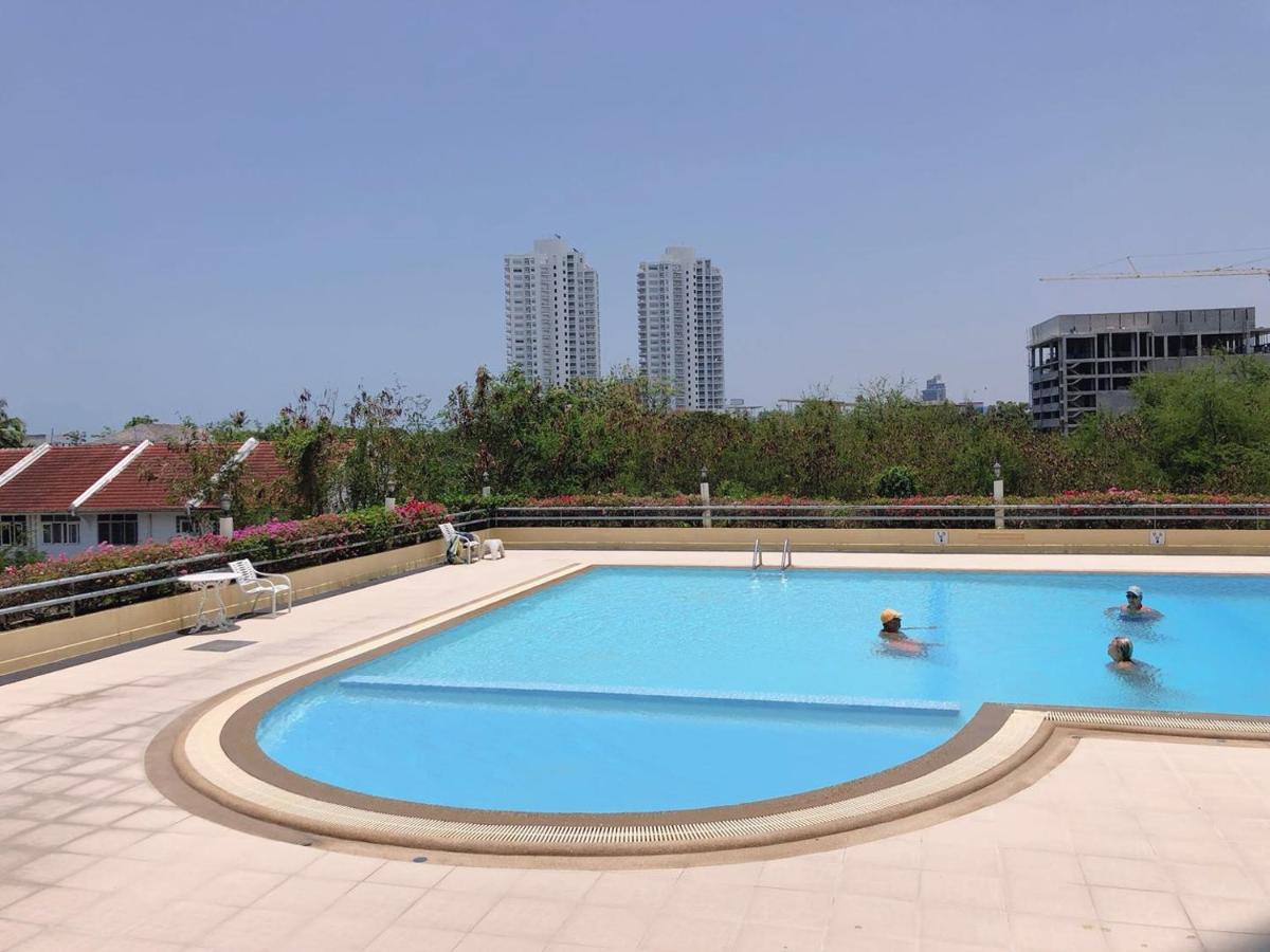 60Sqm condo by the beach - Housity