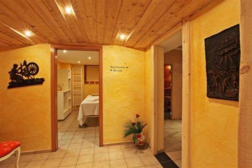 Hotel Restaurant Adler - Housity