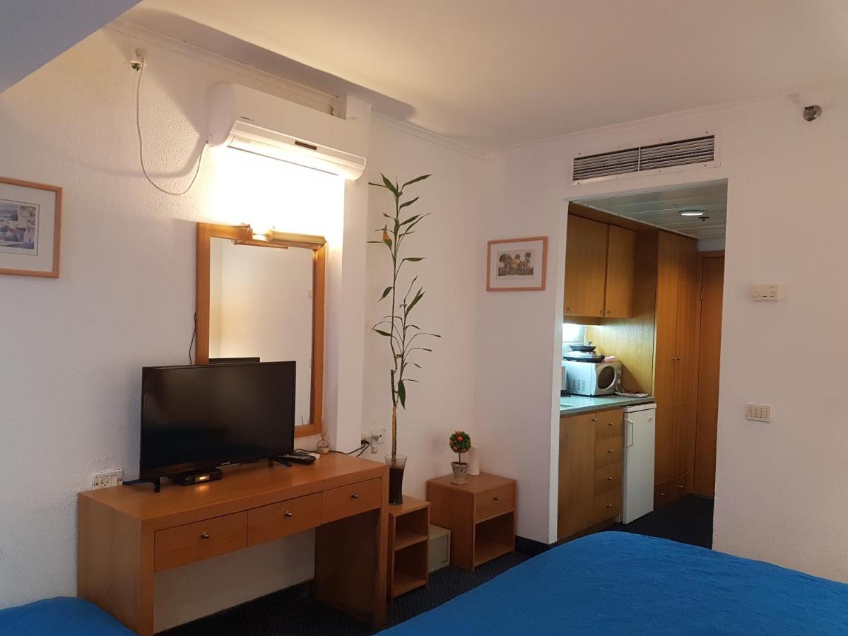 Carmel Mountain Motel - Housity