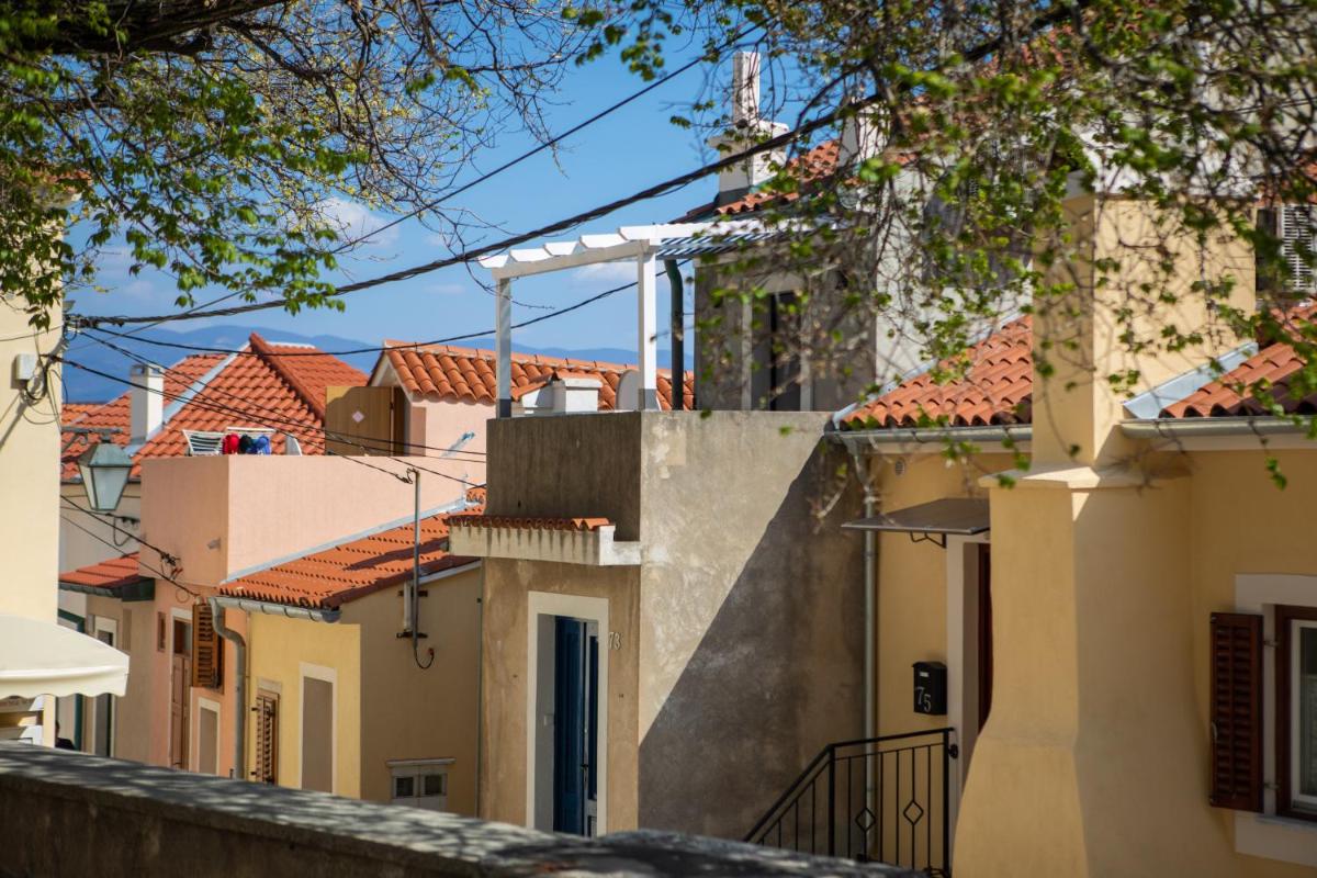 Little house in Baška - Housity