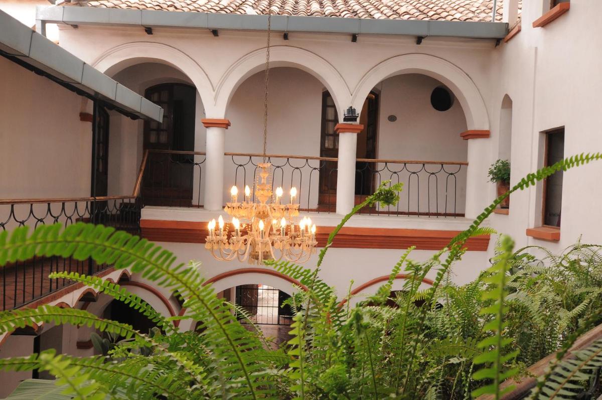 Hostal Recoleta Sur - Housity