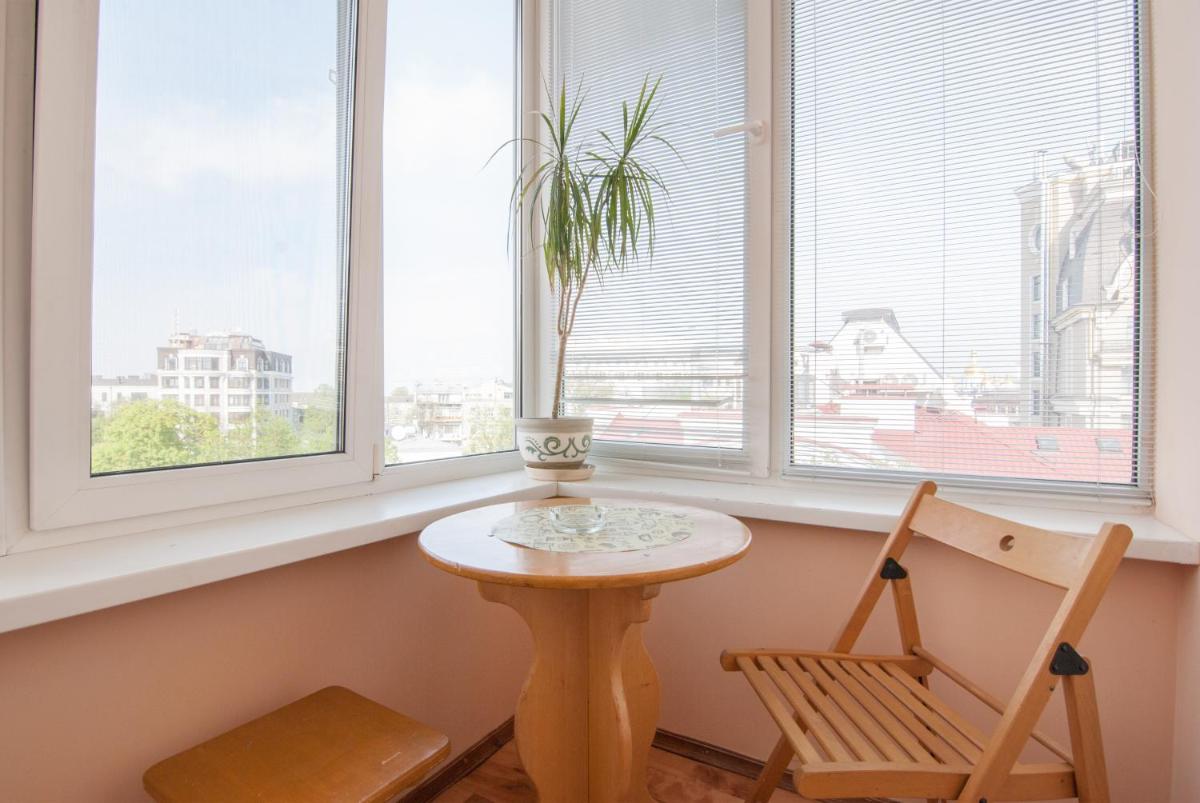 Suitetrails - Home Hotel Apartments on Mykhailivska Square - Kiev