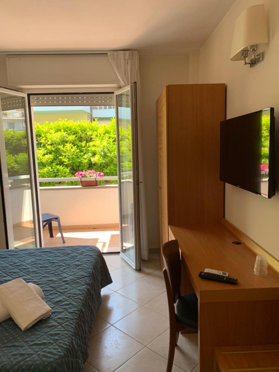 Hotel Mare Azzurro - Housity
