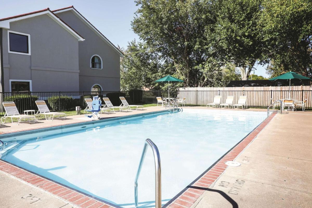 La Quinta Inn by Wyndham Sandusky near Cedar Point - Housity