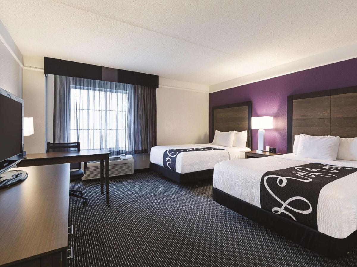 La Quinta by Wyndham Dallas Plano West - Housity