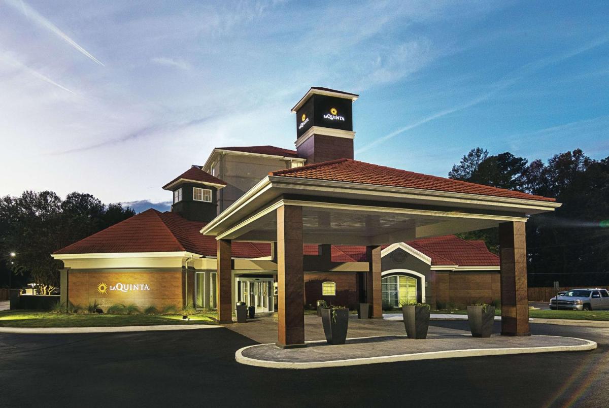 La Quinta by Wyndham Atlanta Conyers - Housity