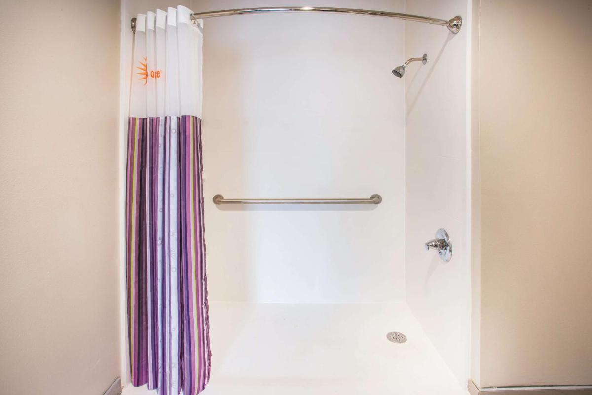 La Quinta by Wyndham Cincinnati NE - Mason - Housity