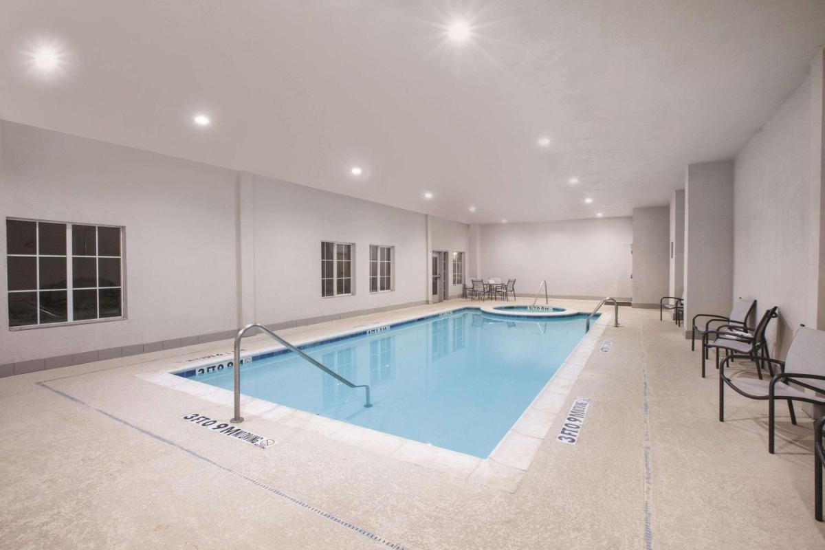 La Quinta by Wyndham Mansfield TX - Housity
