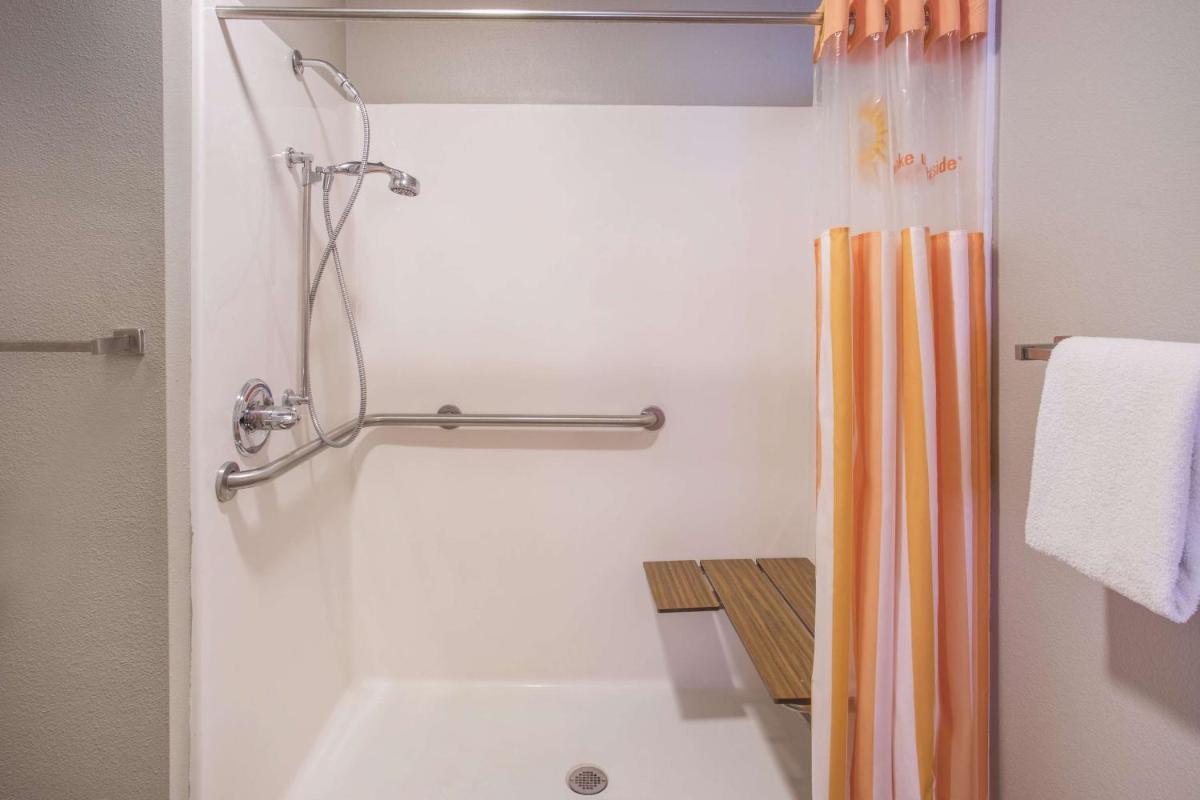 La Quinta by Wyndham O'Fallon, IL - St. Louis - Housity