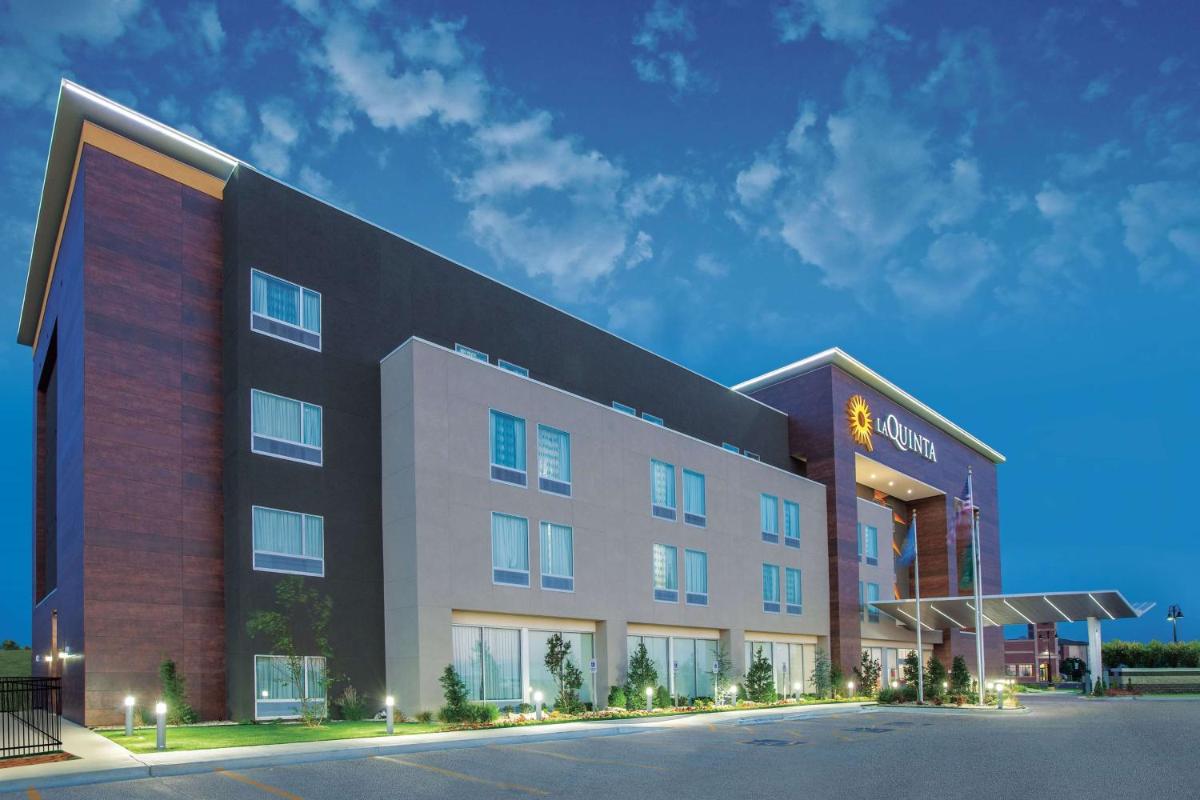 La Quinta by Wyndham Tulsa Broken Arrow - Housity