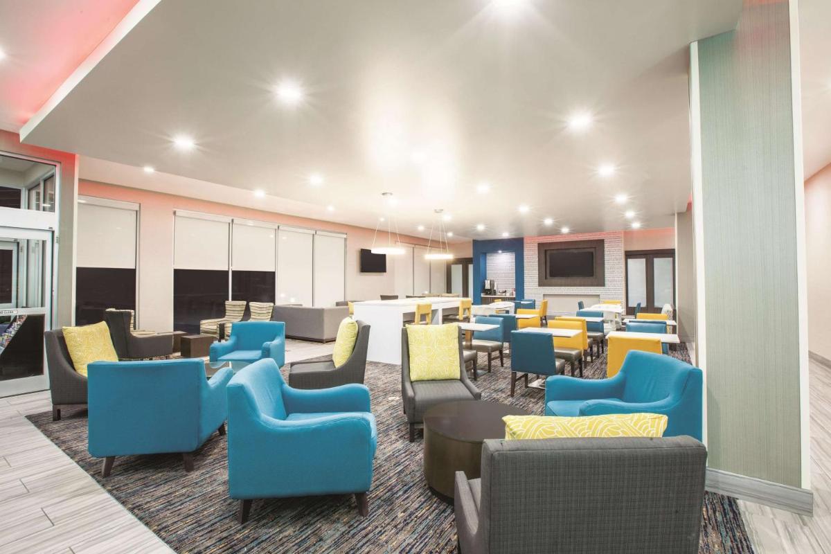 La Quinta by Wyndham Tulsa Broken Arrow - Housity