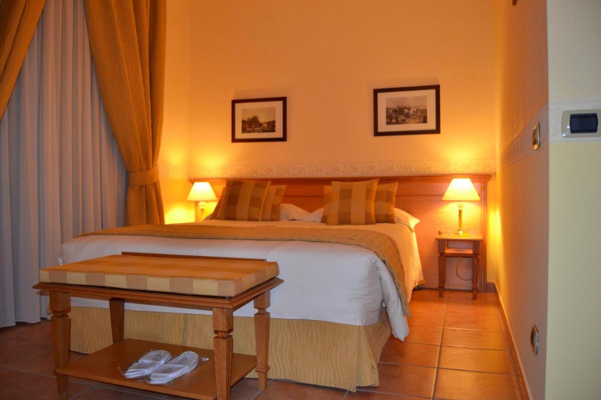 Seccy Hotel Boutique Art & Museum - Housity