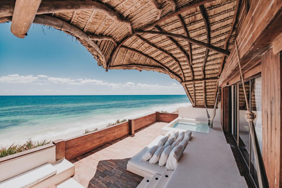 Papaya Playa Project - Housity