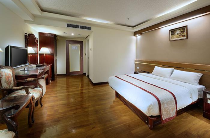 Cheng Pao Hotel - Housity