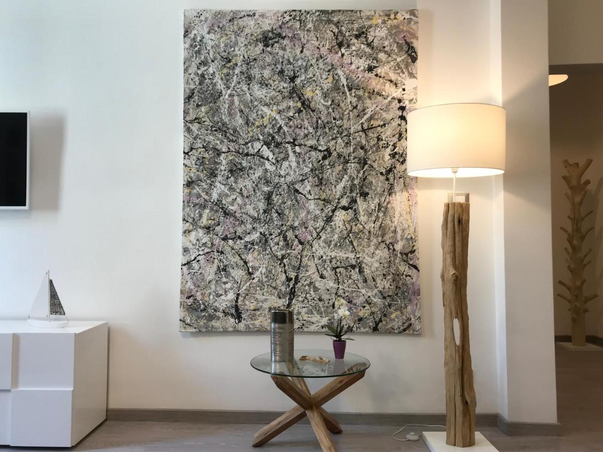 - 7 min Acquario- Lovely Apt con Parcheggio Privato GRATUITO - Housity
