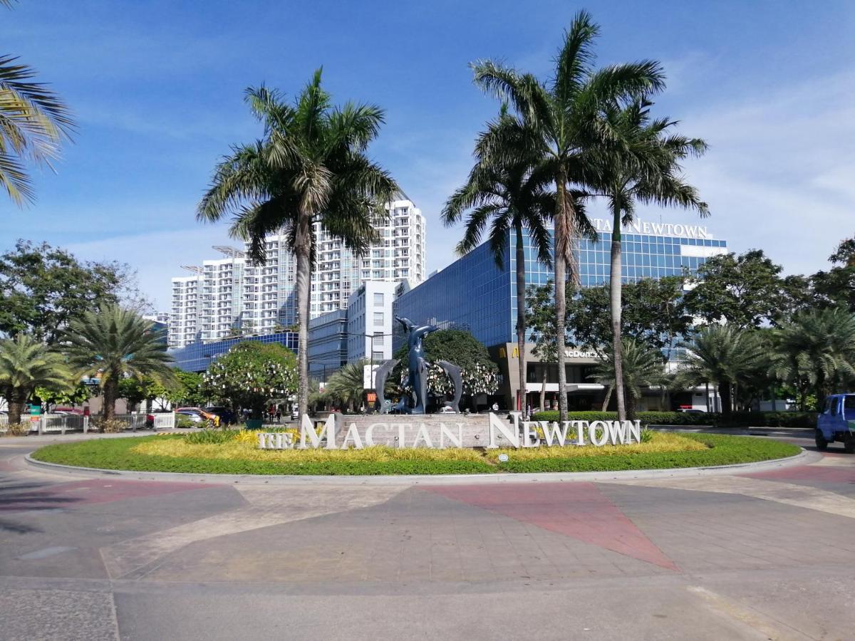 Mactan Newtown Deluxe Island Breeze - Housity