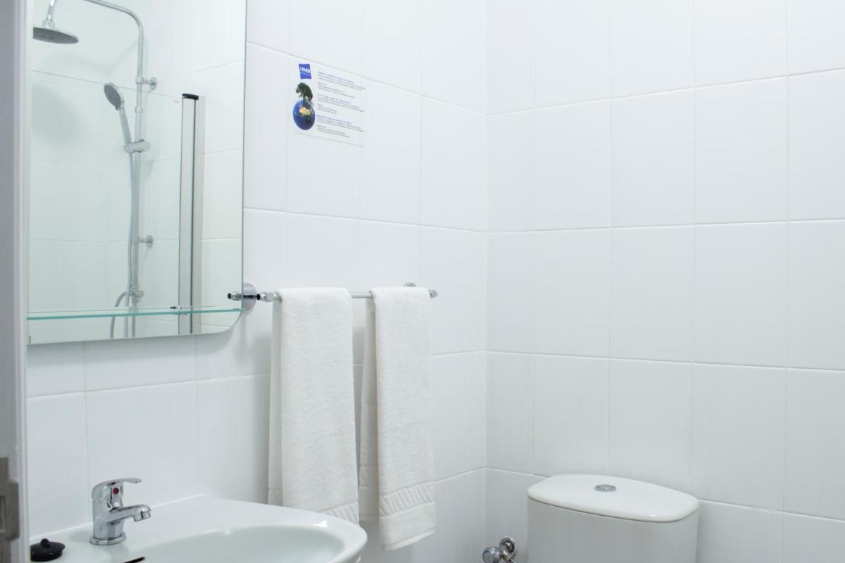 Up HMB Hotels - Housity