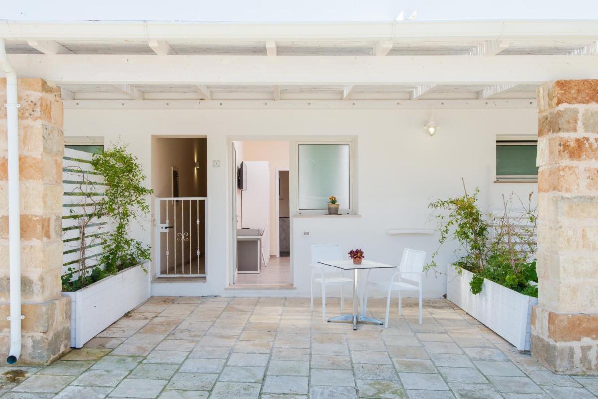 Relais Masseria Casina dei Cari - Housity