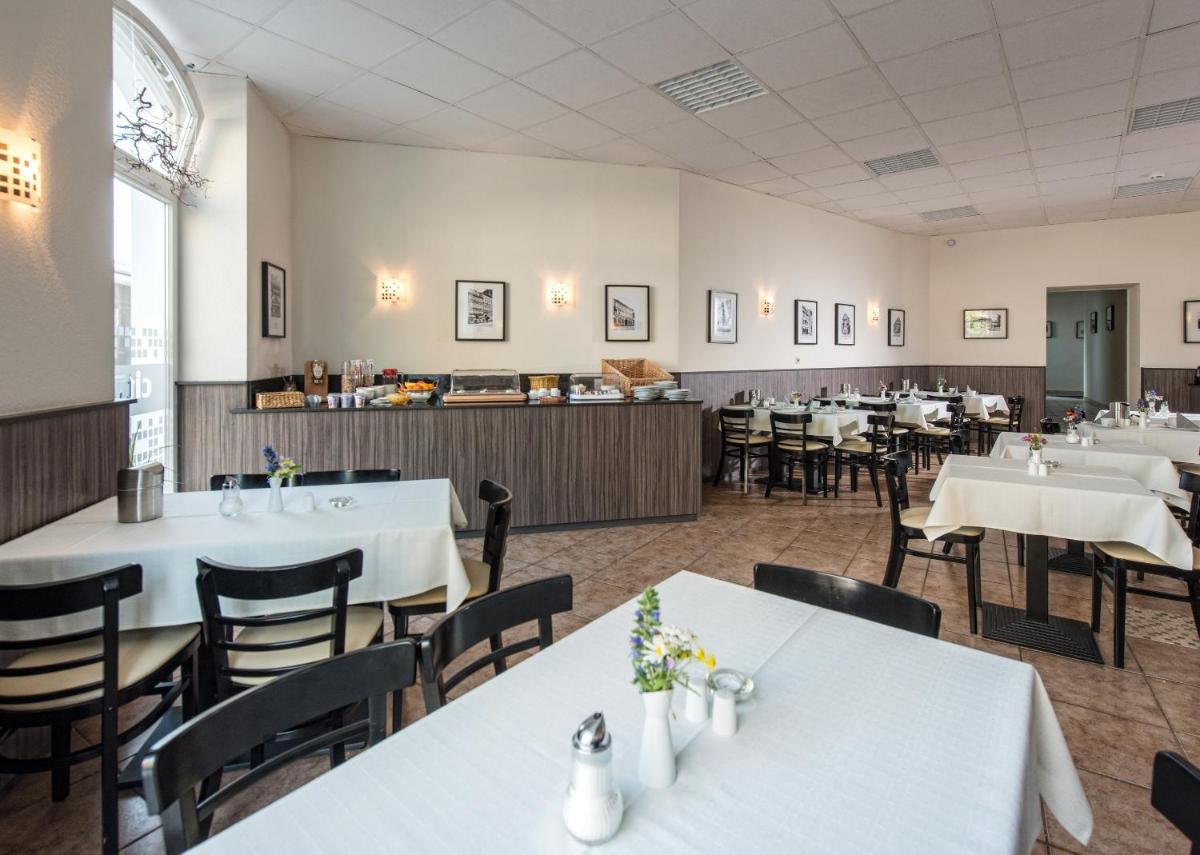 City Hotel - Housity