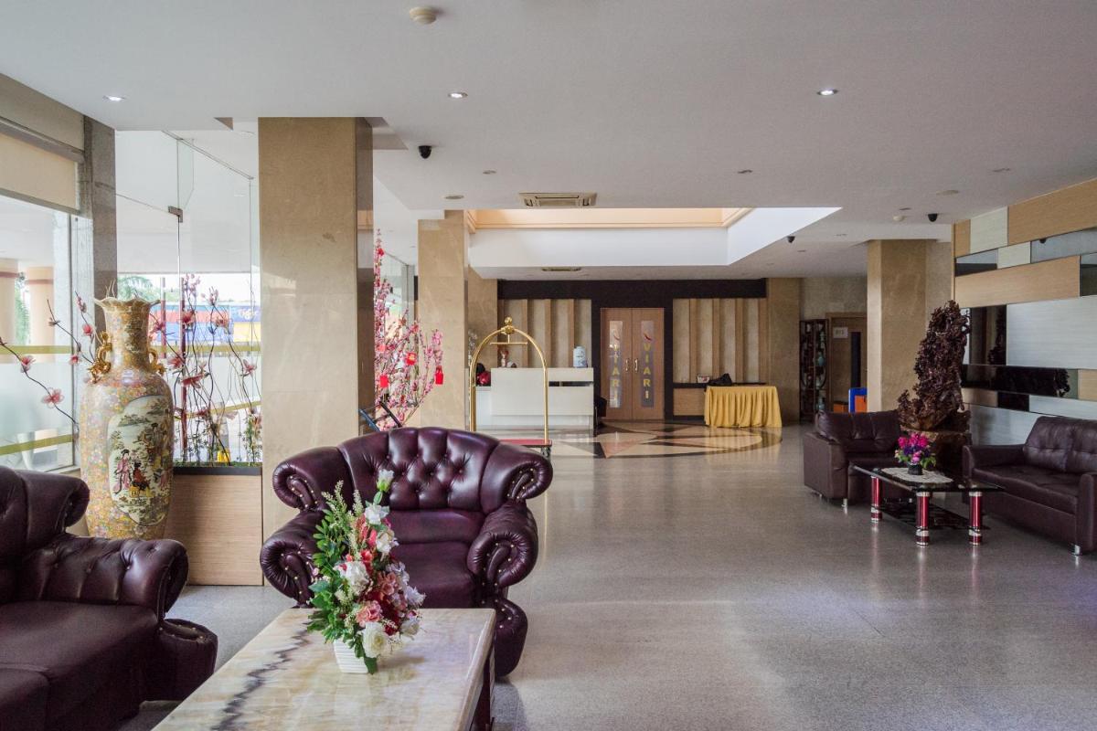 Aviari Hotel - Housity