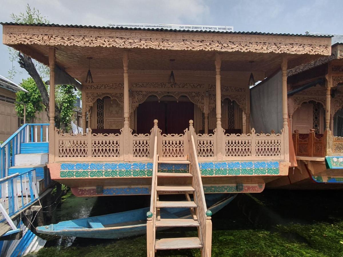 Suitetrails - 4 BED ROOM HOUSEBOAT IN DALLAKE
